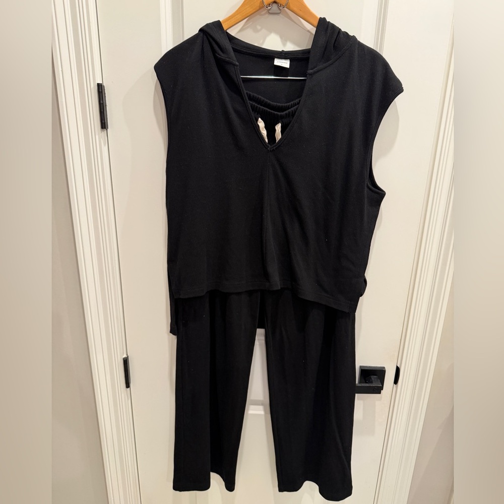 Chic Black Hooded Lounge Set